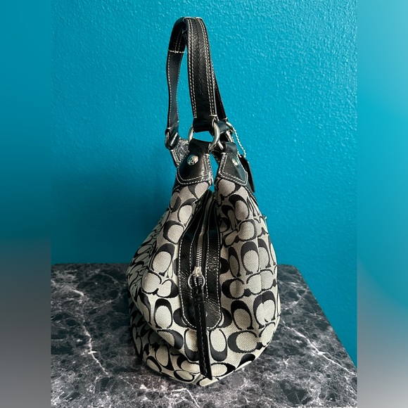 Coach Signature Monogram Soho Lynn Black Canvas Leather Shoulder Bag - Picture 3 of 12